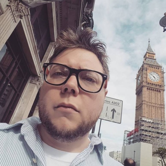 Meet your Posher, Cale - Picture 1 of 1